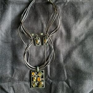 Amber color necklace and earring set